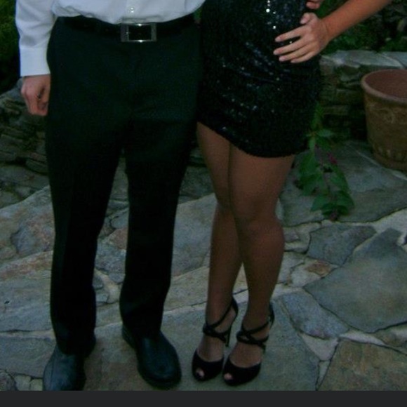 Nine West Just Maybe black Strappy Peep Toe Heels - Picture 6 of 6